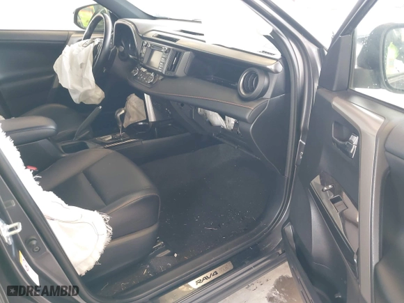 2018 Toyota RAV4 SE with VIN JTMJFREV4JJ742585, listed as a IAAI auction lot 41812675 with 51,672 mi miles. Bid and sale history available at carsss.com. Image 5.