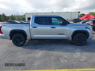 2022 Toyota Tundra 2WD SR5 with VIN 5TFLA5AB0NX015314, listed as a IAAI auction lot 41704714 with 29,629 mi miles. Bid and sale history available at carsss.com. Image 13.