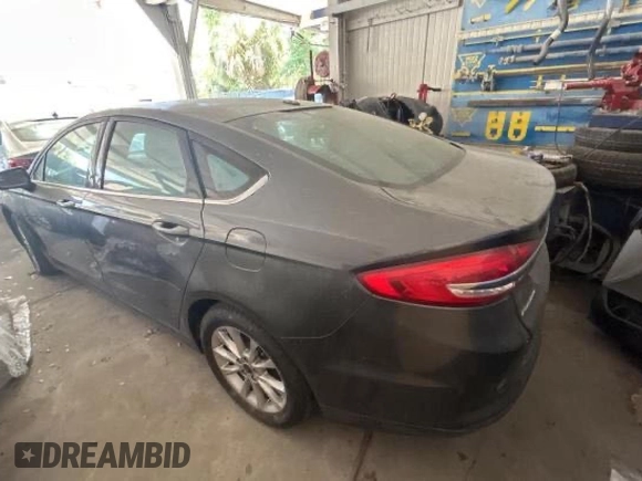 2017 Ford Fusion SE с VIN 3FA6P0H79HR117620, выставлен на аукционе Copart как лот 62193875 с пробегом 72 646 миль миль и Списание • Salvage title. История ставок и продаж доступна на DreamBid. Изображение 3.