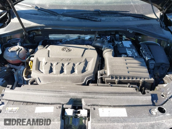 2024 Volkswagen Tiguan SE R-Line Black with VIN 3VV8B7AX3RM158006, listed as a IAAI auction lot 41416903 with 1,735 mi miles and . Bid and sale history available at DreamBid. Image 10.