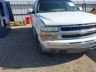 2004 Chevrolet Tahoe LT with VIN 1GNEC13Z74R322902, listed as a IAAI auction lot 41993964 with 258,526 mi miles. Bid and sale history available at carsss.com. Image 6.