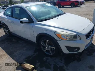 2013 Volvo C30 T5 with VIN YV1672MK1D2301684, listed as a IAAI auction lot 42041442 with 112,034 mi miles and . Bid and sale history available at DreamBid. Image 1.