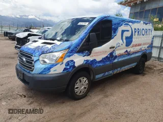 2017 Ford Transit z VIN 1FTYR1ZM3HKB09718, wystawiony jako Copart lot #64148895 z przebiegiem 121 901 mil mil oraz Szkoda całkowita • Salvage title. Historia ofert i sprzedaży dostępna na DreamBid. Obrazek 1.