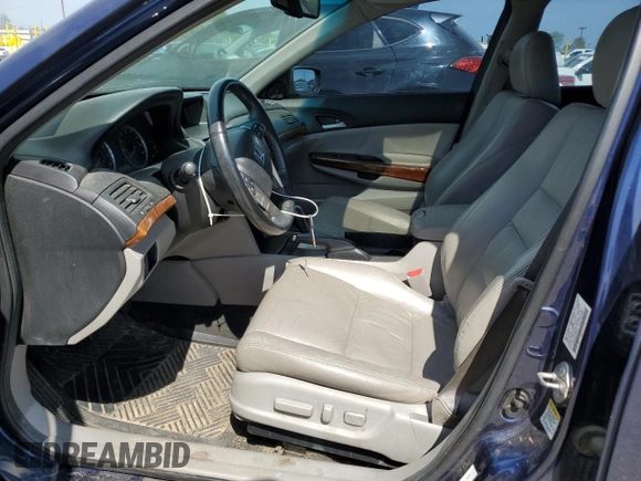 2011 Honda Accord EX-L z VIN 1HGCP3F85BA016619, wystawiony jako Copart lot #56592355 z przebiegiem 145 459 mil mil oraz Szkoda całkowita • Salvage title. Historia ofert i sprzedaży dostępna na DreamBid. Obrazek 7.