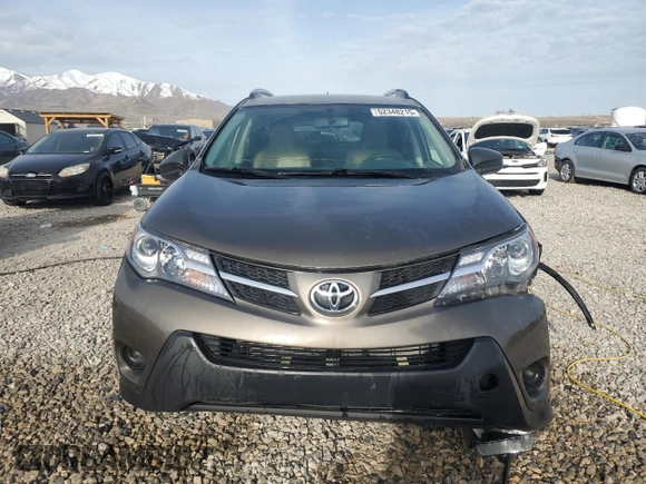2013 Toyota RAV4 LE с VIN JTMBFREV4DD003403, выставлен на аукционе Copart как лот 52348215 с пробегом 246 128 миль миль и Списание • Salvage title. История ставок и продаж доступна на DreamBid. Изображение 5.