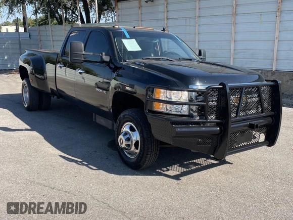 2014 Chevrolet Silverado 3500HD LT with VIN 1GC4K0C8XEF101046, listed as a Copart auction lot 76962694 with 225,339 mi miles and Clean Title. Bid and sale history available at carsss.com. Image 1.