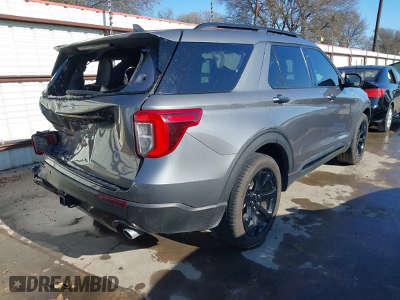 2023 Ford Explorer ST-Line with VIN 1FMSK7KH4PGC34783, listed as a IAAI auction lot 41135105 with 17,922 mi miles. Bid and sale history available at carsss.com. Image 4.
