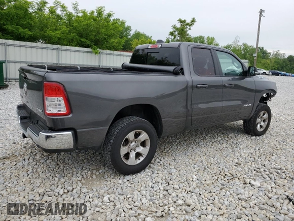 2022 Ram 1500 Big Horn z VIN 1C6SRFBT1NN161404, wystawiony jako Copart lot #58393385 z przebiegiem 42 740 mil mil oraz Szkoda całkowita • Salvage title. Historia ofert i sprzedaży dostępna na DreamBid. Obrazek 3.