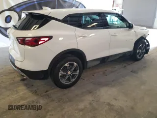 2021 Chevrolet Blazer LT z VIN 3GNKBCR42MS578228, wystawiony jako Copart lot #61179855 z przebiegiem 41 021 mil mil oraz Czysty tytuł • Clean title. Historia ofert i sprzedaży dostępna na DreamBid. Obrazek 3.