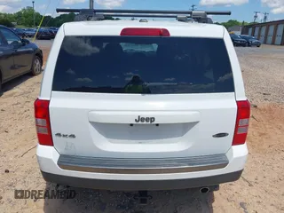 2016 Jeep Patriot Sport with VIN 1C4NJRBB8GD731252, listed as a IAAI auction lot 42321786 with 111,788 mi miles and . Bid and sale history available at DreamBid. Image 16.