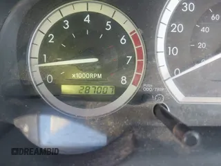 2004 Toyota Sienna XLE with VIN 5TDZA22C64S052274, listed as a IAAI auction lot 41279995 with 287,007 mi miles. Bid and sale history available at carsss.com. Image 7.
