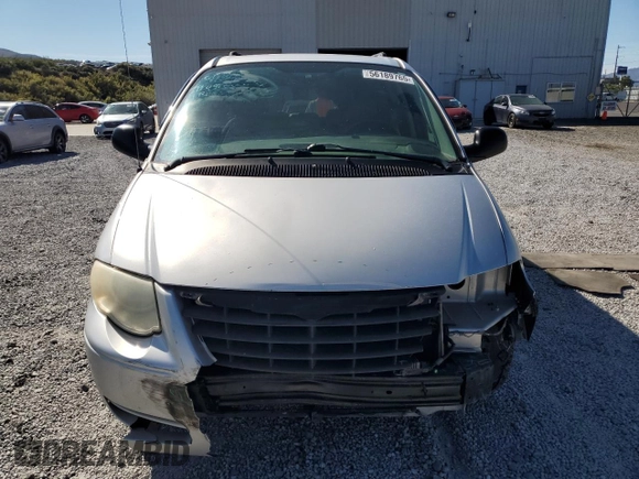 2005 Chrysler Town & Country Touring z VIN 2C4GP54L05R430233, wystawiony jako Copart lot #56189765 z przebiegiem 190 187 mil mil oraz Szkody całkowita. Historia ofert i sprzedaży dostępna na DreamBid. Obrazek 5.