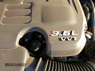2019 Chrysler 300 S с VIN 2C3CCABG0KH562942, выставлен на аукционе Copart как лот 84055845 с пробегом 52 810 миль миль и На запчасти • Non repairable. История ставок и продаж доступна на DreamBid. Изображение 13.