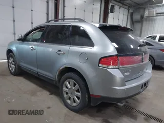 2007 Lincoln MKX with VIN 2LMDU68C77BJ26565, listed as a IAAI auction lot 41733876 with 173,037 mi miles. Bid and sale history available at carsss.com. Image 3.