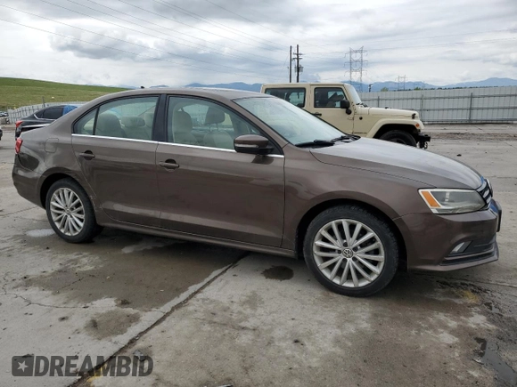 2015 Volkswagen Jetta SE with VIN 3VWD17AJ0FM239520, listed as a Copart auction lot 56109755 with 56,706 mi miles and Non repairable. Bid and sale history available at DreamBid. Image 4.