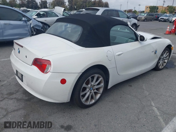 2007 BMW Z4 3.0i with VIN 4USBU33517LW70973, listed as a IAAI auction lot 42350022 with 159,207 mi miles and . Bid and sale history available at DreamBid. Image 4.