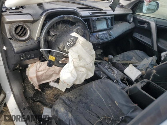 2018 Toyota RAV4 XLE with VIN 2T3WFREV1JW471752, listed as a Copart auction lot 46952565 with 87,705 mi miles and Salvage Title. Bid and sale history available at DreamBid. Image 8.