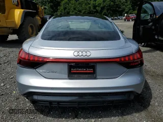 2024 Audi e-tron GT Prestige z VIN WAUDJBFW7R7001203, wystawiony jako Copart lot #63804904 z przebiegiem 48 mil mil oraz Szkody całkowita. Historia ofert i sprzedaży dostępna na DreamBid. Obrazek 6.