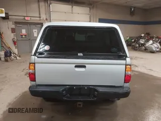 2004 Toyota Tacoma z VIN 5TEWN72N84Z399274, wystawiony jako IAAI lot #41936690 z przebiegiem 322 181 mil mil oraz . Historia ofert i sprzedaży dostępna na DreamBid. Obrazek 16.