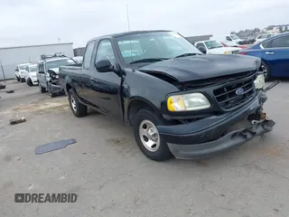 2002 Ford F-150 XL z VIN 1FTRX17242NB23323, wystawiony jako IAAI lot #42363484 z przebiegiem Nie podano mil oraz . Historia ofert i sprzedaży dostępna na DreamBid. Obrazek 1.