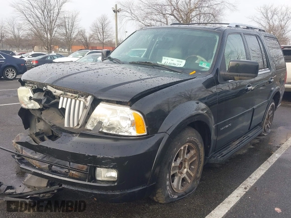 2005 Lincoln Navigator Luxury with VIN 5LMFU28535LJ11344, listed as a IAAI auction lot 41469627 with 177,036 mi miles. Bid and sale history available at carsss.com. Image 2.