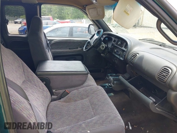 1998 Dodge 1500 with VIN 3B7HF13Z6WG229725, listed as a IAAI auction lot 42092548 with Not Provided miles and . Bid and sale history available at DreamBid. Image 5.