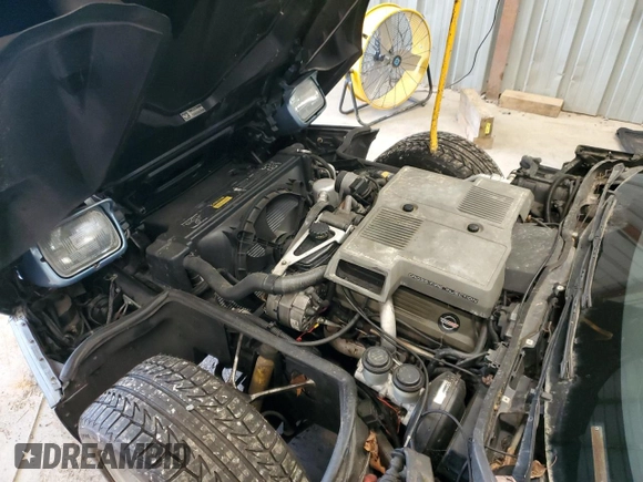1984 Chevrolet Corvette z VIN 1G1AY0788E5113478, wystawiony jako Copart lot #60860615 z przebiegiem Nie podano mil oraz Czysty tytuł • Clean title. Historia ofert i sprzedaży dostępna na DreamBid. Obrazek 11.