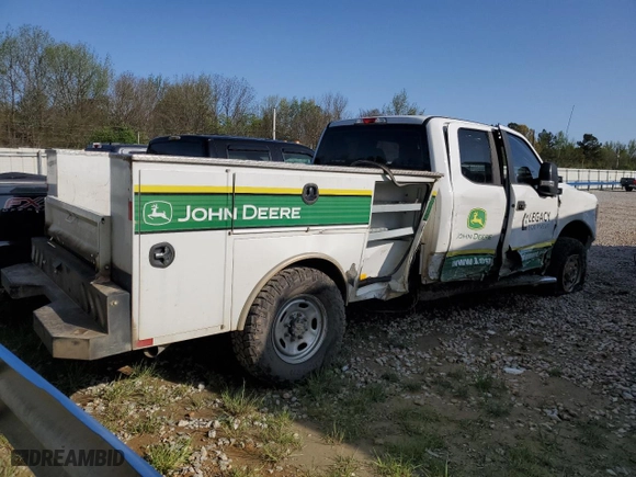 2019 Ford Super Duty F-250 SRW XL with VIN 1FT7X2B68KEG46187, listed as a Copart auction lot 51061345 with 0 mi miles and Salvage Title. Bid and sale history available at carsss.com. Image 3.
