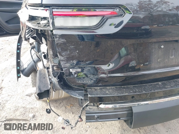 2022 Jeep Grand Cherokee Limited with VIN 1C4RJJBG8N8521335, listed as a IAAI auction lot 41010211 with 45,047 mi miles and . Bid and sale history available at DreamBid. Image 18.