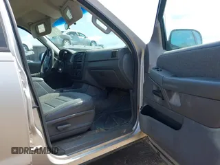 2003 Ford Explorer XLS z VIN 1FMZU62K83UB62366, wystawiony jako IAAI lot #42177950 z przebiegiem 288 243 mil mil oraz . Historia ofert i sprzedaży dostępna na DreamBid. Obrazek 5.