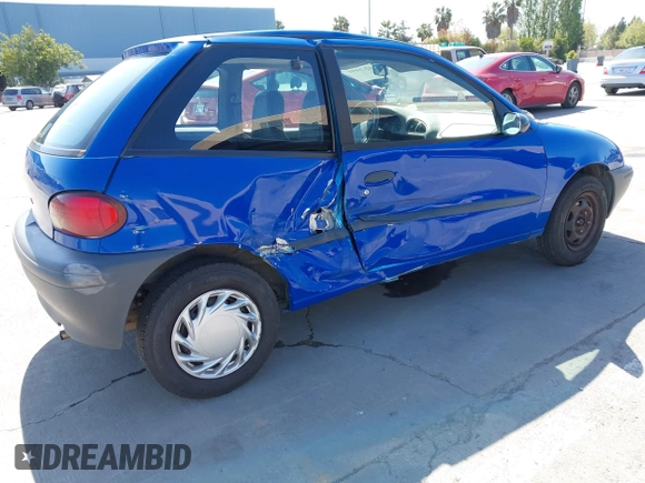 1995 Geo Metro LSi z VIN 2C1MR2295S6736339, wystawiony jako IAAI lot #42126093 z przebiegiem 331 012 mil mil oraz . Historia ofert i sprzedaży dostępna na DreamBid. Obrazek 4.
