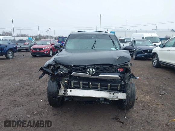 2018 Toyota 4Runner SR5 z VIN JTEBU5JR2J5579001, wystawiony jako IAAI lot #41996934 z przebiegiem 69 066 mil mil oraz . Historia ofert i sprzedaży dostępna na DreamBid. Obrazek 13.