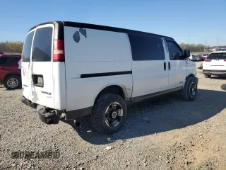 2005 Chevrolet Express Cargo Van with VIN 1GCGG25V951131973, listed as a Copart auction lot 50502685 with 330,845 mi miles and Salvage Title. Bid and sale history available at carsss.com. Image 3.