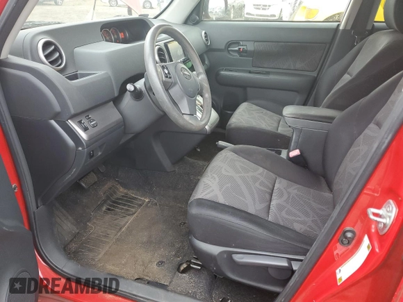 2013 Scion xB z VIN JTLZE4FE8DJ041807, wystawiony jako Copart lot #52931365 z przebiegiem 100 951 mil mil oraz Szkoda całkowita • Salvage title. Historia ofert i sprzedaży dostępna na DreamBid. Obrazek 7.