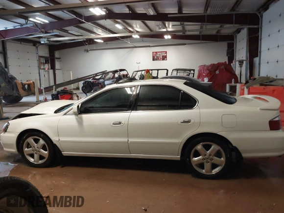 2003 Acura TL Type S with VIN 19UUA56843A068293, listed as a IAAI auction lot 41575370 with 237,018 mi miles. Bid and sale history available at carsss.com. Image 14.