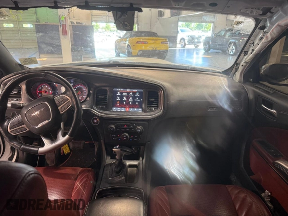 2021 Dodge Charger SRT Hellcat Widebody z VIN 2C3CDXL93MH662407, wystawiony jako Copart lot #58264615 z przebiegiem 56 012 mil mil oraz Czysty tytuł • Clean title. Historia ofert i sprzedaży dostępna na DreamBid. Obrazek 9.