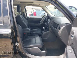 2016 Jeep Patriot Latitude with VIN 1C4NJRFB4GD809651, listed as a IAAI auction lot 42510212 with 47,887 mi miles and . Bid and sale history available at DreamBid. Image 5.