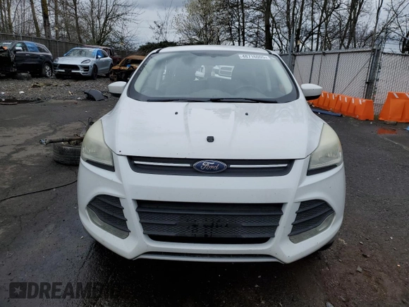 2013 Ford Escape SE z VIN 1FMCU9GX5DUD70573, wystawiony jako Copart lot #48716005 z przebiegiem 176 235 mil mil oraz Szkoda całkowita • Salvage title. Historia ofert i sprzedaży dostępna na DreamBid. Obrazek 5.