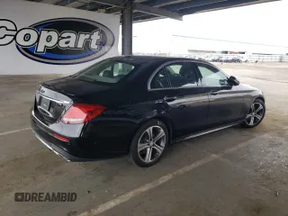 2017 Mercedes-Benz E 300 Luxury with VIN WDDZF4JB9HA067009, listed as a Copart auction lot 60285755 with 81,776 mi miles and Salvage title. Bid and sale history available at DreamBid. Image 3.