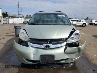 2010 Toyota Sienna XLE z VIN 5TDDK4CC9AS032923, wystawiony jako Copart lot #54231845 z przebiegiem 136 860 mil mil oraz Szkoda całkowita • Salvage title. Historia ofert i sprzedaży dostępna na DreamBid. Obrazek 5.