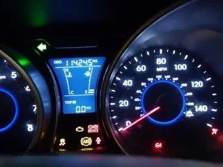 2016 Hyundai Veloster with VIN KMHTC6AD8GU267426, listed as a IAAI auction lot 41349385 with 114,245 mi miles. Bid and sale history available at carsss.com. Image 16.