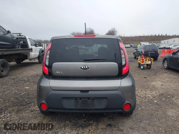 2015 Kia Soul with VIN KNDJN2A2XF7160582, listed as a IAAI auction lot 42040569 with 47,986 mi miles and . Bid and sale history available at DreamBid. Image 16.
