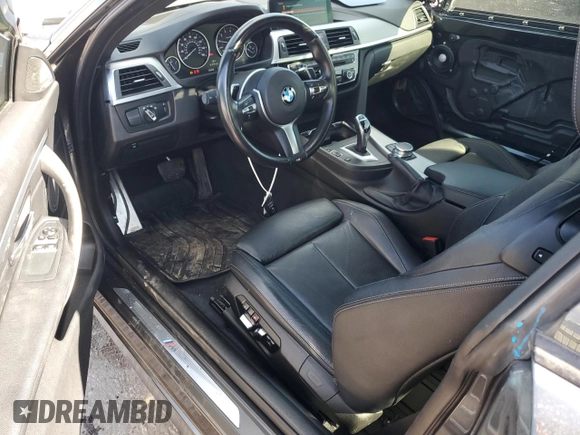 2018 BMW 4 Series 440i xDrive z VIN WBA4W9C52JAB93890, wystawiony jako Copart lot #45213155 z przebiegiem 109 064 mil mil oraz Szkoda całkowita • Salvage title. Historia ofert i sprzedaży dostępna na DreamBid. Obrazek 8.
