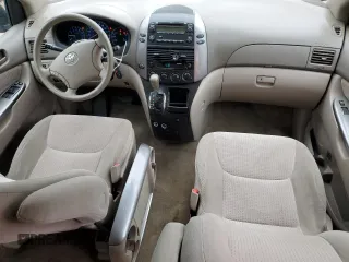 2009 Toyota Sienna CE with VIN 5TDZK23C89S234254, listed as a Copart auction lot 51227875 with 152,946 mi miles and Salvage Title. Bid and sale history available at DreamBid. Image 8.