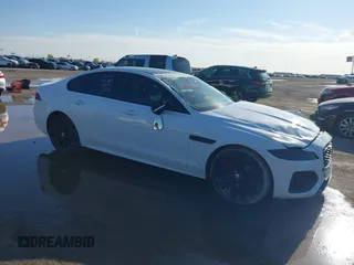 2024 Jaguar XF R-Dynamic SE z VIN SAJBL4GX6RCY95873, wystawiony jako IAAI lot #41059878 z przebiegiem 7 956 mil mil oraz . Historia ofert i sprzedaży dostępna na DreamBid. Obrazek 13.