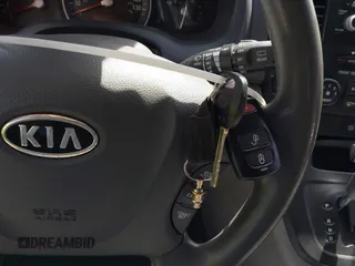 2012 Kia Sedona LX with VIN KNDMG4C70C6463190, listed as a IAAI auction lot 41781336 with 179,860 mi miles. Bid and sale history available at carsss.com. Image 11.