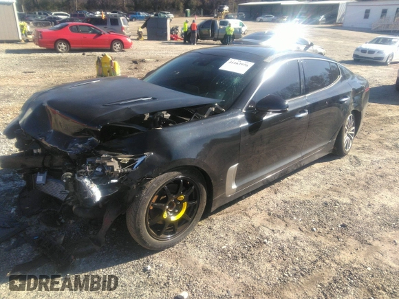 2018 Kia Stinger Premium with VIN KNAE25LA4J6014190, listed as a IAAI auction lot 41163976 with 67,976 mi miles. Bid and sale history available at carsss.com. Image 18.