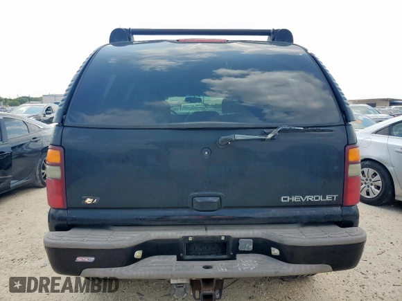 2001 Chevrolet Tahoe LT with VIN 1GNEK13T11R207478, listed as a Copart auction lot 54766815 with 301,575 mi miles and Salvage title. Bid and sale history available at DreamBid. Image 6.