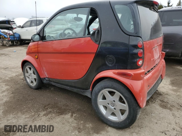 2006 Smart fortwo z VIN WMEAJ00F36J255140, wystawiony jako Copart lot #52120555 z przebiegiem Nie podano mil oraz Tytuł czysty. Historia ofert i sprzedaży dostępna na DreamBid. Obrazek 2.