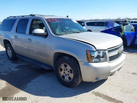 2007 Chevrolet Suburban LTZ with VIN 3GNFC16037G200947, listed as a IAAI auction lot 41699274 with 217,182 mi miles. Bid and sale history available at carsss.com. Image 1.